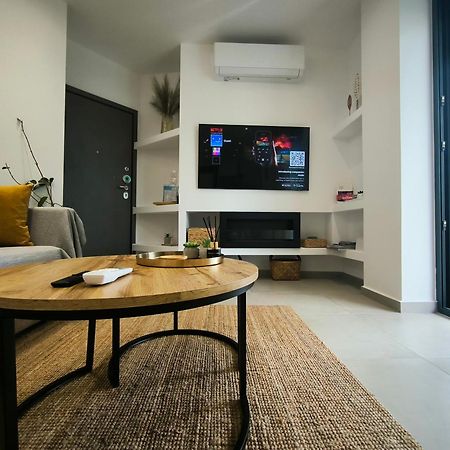 Floral Home 2 - 1St Floor Apt With Private Parking! Aten Exteriör bild