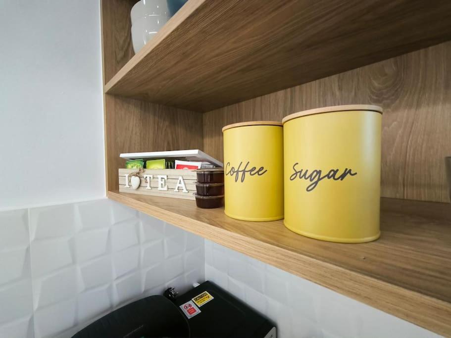 Floral Home 2 - 1St Floor Apt With Private Parking! Aten Exteriör bild